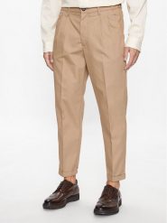 Redefined Rebel Chinosy Kevin 226112 Beżowy Regular Fit. Brązowe eleganckie spodnie Redefined Rebel, m, z bawełny. Za 229.99 zł.