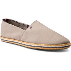 Półbuty TOMMY HILFIGER - Easy Summer Slip On FM0FM01803 Cobblestone 068. Eleganckie półbuty marki Tommy Hilfiger. W wyprzedaży za 169.00 zł.
