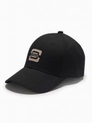 Czapka męska bejsbolówka z logo – czarna V2 OM-ACCS-0100 - uniwersalny. Czarne czapki z daszkiem Ombre Clothing, bez wzorów, z bawełny. Za 59.99 zł.