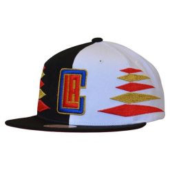 Czapka z daszkiem Mitchell & Ness NBA Diamond Los Angeles -HHSS1093-LACYYPPPBKWH. Białe czapki z daszkiem Mitchell & Ness, bez wzorów. Za 89.00 zł.