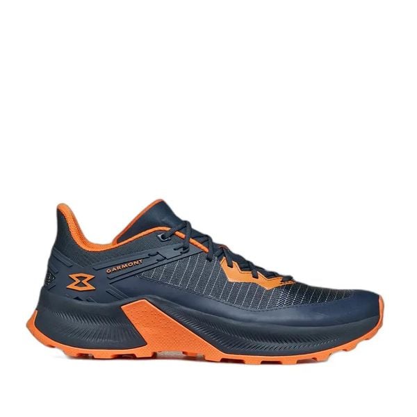 Buty trekkingowe Garmont 9.81 Etere. Niebieskie buty turystyczne Garmont, bez wzorów, z nylonu, bez zapięcia, trekkingowe. Za 701.50 zł.