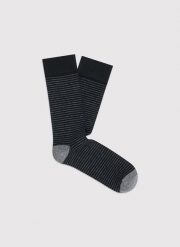 Skarpety w paski. Czarne skarpety Pako Lorente, bez wzorów, z bawełny. Za 19.99 zł.