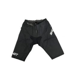 Szorty Shot Defender. Czarne spodenki rowerowe SHOT RACE GEAR, bez wzorów, rowerowe. Za 212.50 zł.