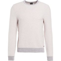 BOSS CASUAL KILIAN Sweter beige. Swetry nierozpinane BOSS CASUAL. W wyprzedaży za 377.30 zł.