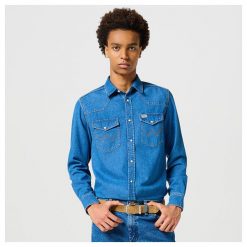 MĘSKA KOSZULA JEANSOWA WESTERN SHIRT MID STONE 112357215 W5B4014179. Koszule Wrangler, m, bez wzorów, z jeansu, bez kołnierzyka, bez ramiączek. Za 159.99 zł.