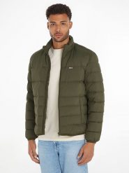 TOMMY JEANS Kurtka pikowana w kolorze khaki rozmiar: L. Brązowe kurtki Tommy Jeans, na zimę, l, bez wzorów, z jeansu, bez kaptura. Za 464.46 zł.