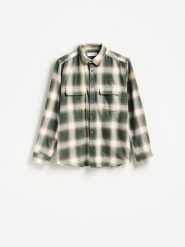 Koszula w kratę regular fit - ciemnozielony. Zielone koszule Reserved, l, bez wzorów, z bawełny, bez kołnierzyka, bez ramiączek. Za 129.99 zł.