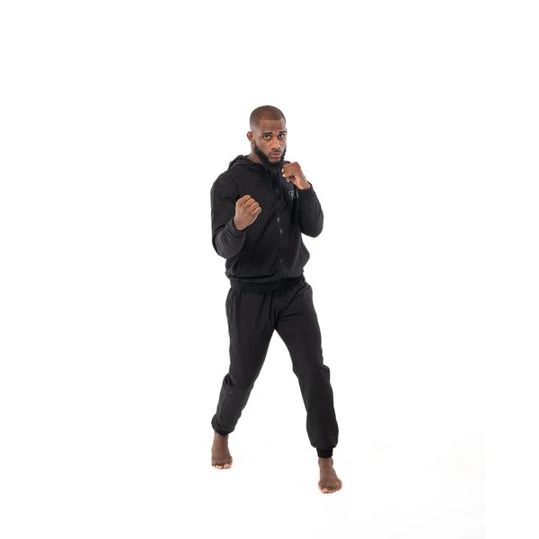 Spodnie dresowe Metal Boxe. Czarne buty treningowe METAL BOXE, bez wzorów, z dresówki, na fitness i siłownię. Za 249.00 zł.