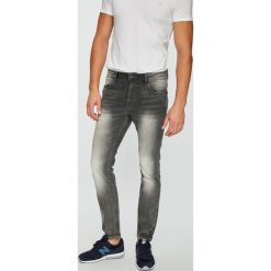 Guess Jeans - Jeansy Chris. Jeansy marki Guess Jeans. W wyprzedaży za 269.90 zł.