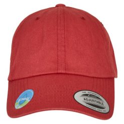 Klasyczna Czapka Z Daszkiem Eco Wash. Czerwone czapki z daszkiem FLEXFIT, bez wzorów, z bawełny. Za 73.99 zł.