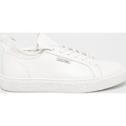 Calvin Klein - Buty. Białe buty sportowe casual CALVIN KLEIN, bez wzorów, z gumy, z okrągłym noskiem, bez zapięcia. Za 679.90 zł.