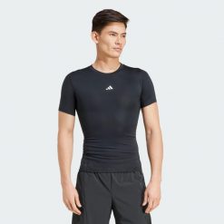 Koszulka TECHFIT Compression Training. Czarne odzież kompresyjna Adidas, m, bez wzorów, z materiału, na fitness i siłownię, techfit (adidas). Za 159.00 zł.