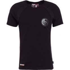 Plein Sport ROUND NECK DONE Tshirt z nadrukiem black. T-shirty marki Plein Sport. W wyprzedaży za 401.40 zł.