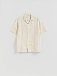 Strukturalna koszula comfort - złamana biel. Koszule Reserved, l, bez wzorów, z bawełny, bez kołnierzyka, bez ramiączek. Za 139.99 zł.