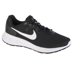 Buty do biegania męskie Nike Revolution 6. Białe buty do biegania Nike, bez wzorów, z materiału, bez zapięcia, do biegania, nike revolution. Za 279.99 zł.