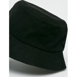 True Spin - Kapelusz Plain Buckets. Kapelusze True Spin. W wyprzedaży za 59.90 zł.