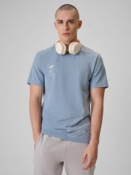 4F T-shirt regular z nadrukiem męski - granatowy L. Niebieskie t-shirty 4F, l, bez wzorów, z bawełny, bez kołnierzyka, bez ramiączek. Za 79.99 zł.