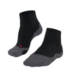 Krótkie skarpetki Falke TK2 Explore. Czarne skarpety Falke, bez wzorów, z elastanu. Za 155.00 zł.