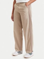 Adidas Spodnie materiałowe 3 Stripes Pleated Trousers KE4175 Beżowy Regular Fit. Brązowe spodnie materiałowe Adidas, m, bez wzorów, z materiału. Za 314.99 zł.