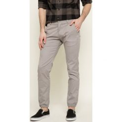 Dickies - Spodnie. Spodnie materiałowe marki Dickies. W wyprzedaży za 129.90 zł.