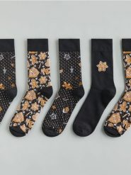 3 pack świątecznych skarpet - beżowy. Brązowe skarpety Reserved, bez wzorów. Za 39.99 zł.