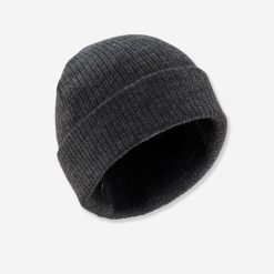 Czapka narciarska dla dorosłych Wedze Fisherman. Czerwone czapki zimowe WED'ZE, bez wzorów, z dzianiny. Za 39.99 zł.
