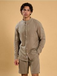 Wiskozowa koszula - zielony. Zielone koszule Sinsay, l, bez wzorów, z wiskozy, bez kołnierzyka, bez ramiączek. Za 59.99 zł.