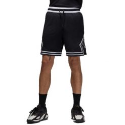 Męskie szorty wykonane w 100% z recyklingowanego poliestru M J DF SPRT DMND SHOR. Czarne krótkie spodenki sportowe Nike, m, bez wzorów, z meshu. Za 238.91 zł.