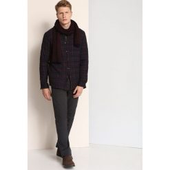 KOSZULA DŁUGI RĘKAW MĘSKA SLIM FIT. Koszule marki TOP SECRET. W wyprzedaży za 49.99 zł.