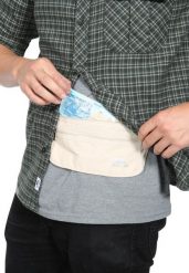 Pasek-portfel na pieniądze, 2 kieszenie na zamek, regulowany pasek. Białe portfele Trespass, bez wzorów, z materiału. Za 170.99 zł.