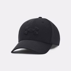 Czapka z daszkiem męska Under Armour Blitzing Adjustable Cap. Czarne czapki z daszkiem Under Armour, bez wzorów. Za 76.99 zł.
