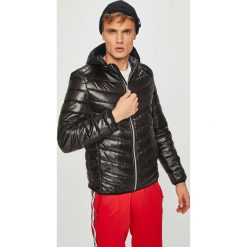 Guess Jeans - Kurtka. Kurtki marki Guess Jeans. W wyprzedaży za 539.90 zł.