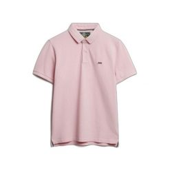 Koszulka polo z piki Superdry Classic. Czerwone koszulki polo sportowe Superdry, m, bez wzorów, bez kołnierzyka, bez ramiączek. W wyprzedaży za 188.50 zł.