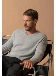 Perfect Cashmere Kaszmirowy sweter "Alexander" w kolorze jasnoszarym rozmiar: XXL. Szare swetry nierozpinane Perfect Cashmere, xxl, bez wzorów, z kaszmiru, bez kołnierzyka, bez ramiączek. Za 413.99 zł.