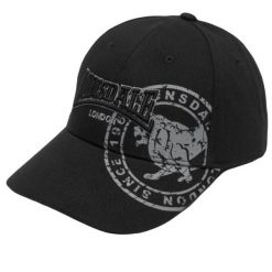 Czapka Lonsdale Leiston. Czarne czapki z daszkiem Lonsdale, bez wzorów. Za 176.50 zł.