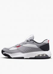 Sneakersy męskie Nike Jordan Air 200E. Szare buty sportowe casual Nike, bez wzorów, bez zapięcia. Za 376.99 zł.