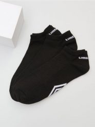 Skarpetki 3 pack Umbro - czarny. Czarne skarpety Sinsay, bez wzorów. Za 19.99 zł.