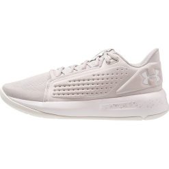 Under Armour TORCH LOW Obuwie do koszykówki ghost gray/white. Buty do koszykówki marki Under Armour. Za 359.00 zł.