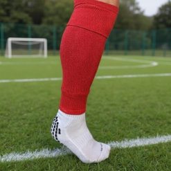 Getry piłkarskie czerwone skarpety bez stóp 42-47. Czerwone skarpety YAKIMASPORT, bez wzorów, z materiału. Za 19.99 zł.