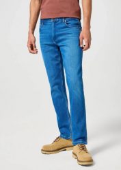WRANGLER MĘSKIE SPODNIE JEANSOWE GREENSBORO AZURE SKY 112358222 W15Q017440. Niebieskie jeansy Wrangler, l. Za 229.99 zł.