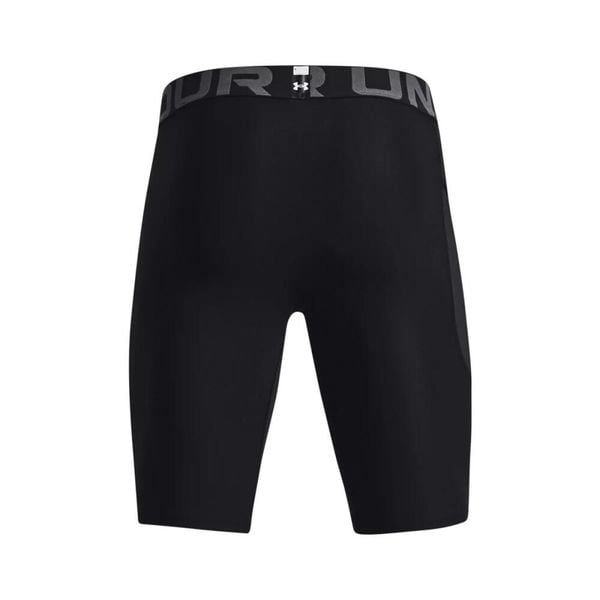 Długie spodenki Under Armour à poches. Białe szorty Under Armour, bez wzorów, sportowe. Za 256.99 zł.