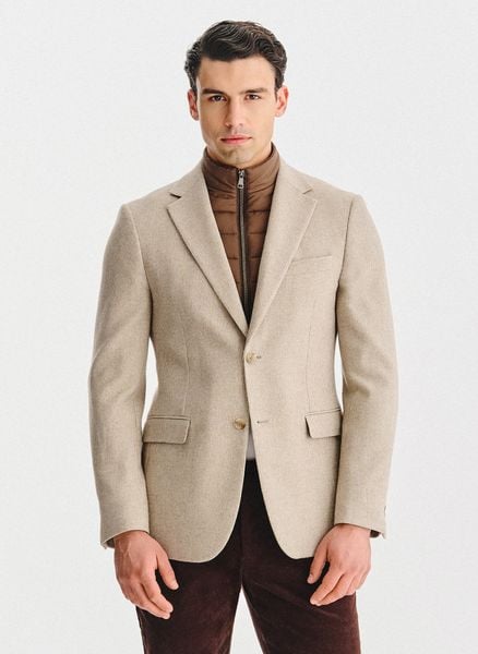 PAKO LORENTE - Beżowa marynarka męska z odpinaną stójką. Brązowe garnitury Pako Lorente, na co dzień, m, bez wzorów, z poliesteru. Za 699.99 zł.