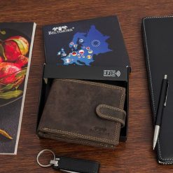 Portfel skórzany męski vintage poziomy klasyczny brązowy RFiD Beltimore S50. Brązowe portfele bez wzorów. Za 59.99 zł.