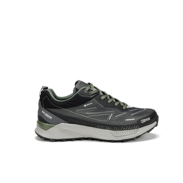 Buty trekkingowe Chiruca Sucre 01 Gore-Tex. Szare buty turystyczne Chiruca, bez wzorów, z gore-texu, bez zapięcia, trekkingowe, gore-tex. Za 547.30 zł.