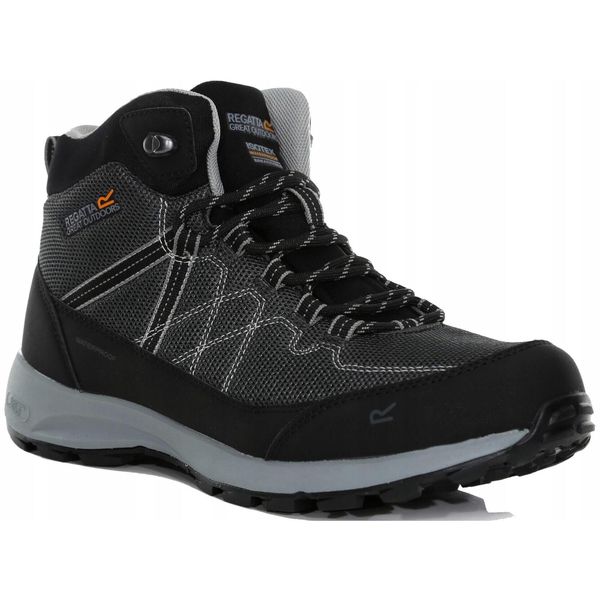 Buty trekkingowe męskie Samaris Lite. Czarne buty trekkingowe Regatta, bez wzorów, z poliesteru, bez zapięcia. Za 265.00 zł.
