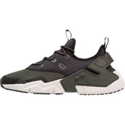 Nike Sportswear AIR HUARACHE DRIFT Sneakersy niskie sequoia/light bone/black/white. Buty sportowe casual marki Nike Sportswear. W wyprzedaży za 411.75 zł.