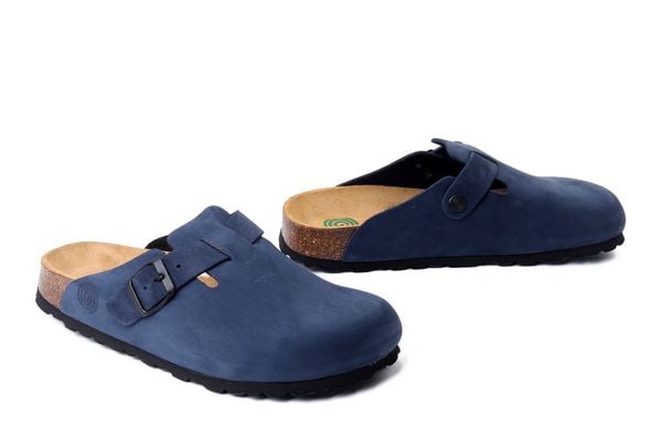 DR. BRINKMANN 600132-05 DS blau, klapki męskie, rozmiar 48. Niebieskie klapki Dr. Brinkmann, ze skóry. Za 354.90 zł.