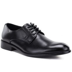 Półbuty męskie wizytowe czarne Unisoft 6795. Czarne eleganckie półbuty Unisoft, bez wzorów, ze skóry ekologicznej, bez obcasa, bez zapięcia. Za 189.99 zł.