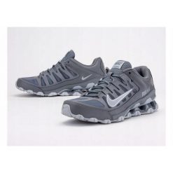 Buty Nike Męskie Reax 8 Tr Mesh 621716-010. Szare buty treningowe Nike, bez wzorów, z meshu, na fitness i siłownię. Za 419.00 zł.