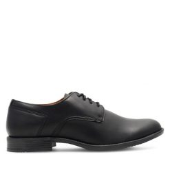 Półbuty Lasocki. Czarne eleganckie półbuty Lasocki, bez wzorów, bez obcasa, bez zapięcia. Za 179.99 zł.